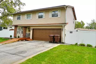 1023 Ashridge Ln, University Park, IL 60484 - Photo 2