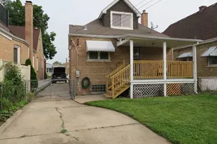 6957 W Fletcher St, Chicago, IL 60634 - Photo 2