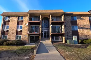 1045 Higgins Quarters Dr, Hoffman Estates, IL 60169 - Photo 1