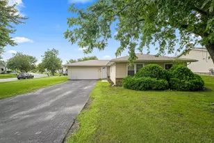 17550 Winston Ct, Country Club Hills, IL 60478 - Photo 2
