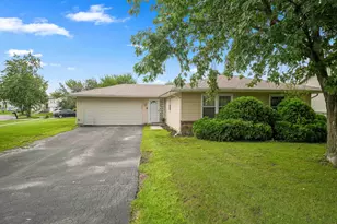 17550 Winston Ct, Country Club Hills, IL 60478 - Photo 1