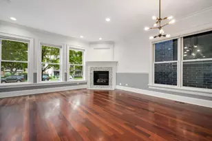 3713 N Ashland Ave, Chicago, IL 60613 - Photo 2