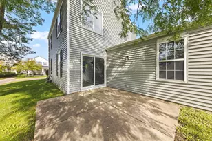 1010 Symphony Dr, Aurora, IL 60504 - Photo 28