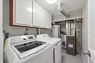 1784 Queensbury Cir, Hoffman Estates, IL 60169 - Photo 30
