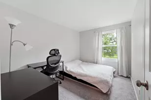 1784 Queensbury Cir, Hoffman Estates, IL 60169 - Photo 16