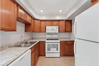 1784 Queensbury Circle #5714, Hoffman Estates, IL 60169 - Photo 8