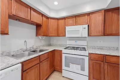 1784 Queensbury Circle #5714, Hoffman Estates, IL 60169 - Photo 12