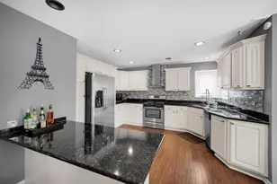 2518 W Adamsway Dr, Aurora, IL 60502 - Photo 14
