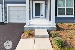 10784 Saxony St, Huntley, IL 60142 - Photo 2