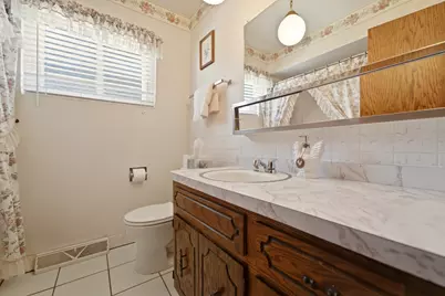 11607 S Avenue J, Chicago, IL 60617 - Photo 16