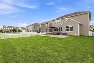 1032 Blazing Star St, South Elgin, IL 60177 - Photo 32