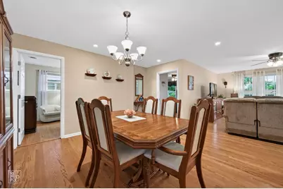606 Banbury Court, Roselle, IL 60172 - Photo 10