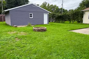 906 Van Buren St, Streator, IL 61364 - Photo 16