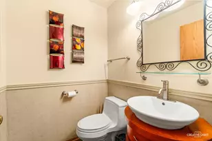 920 Fairfax Ct, Elgin, IL 60120 - Photo 10
