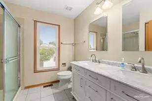920 Fairfax Ct, Elgin, IL 60120 - Photo 14
