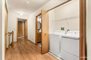 920 Fairfax Ct, Elgin, IL 60120 - Photo 20