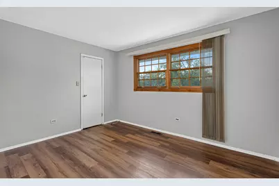 815 Blackhawk Drive, University Park, IL 60484 - Photo 16