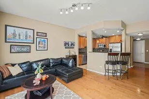 855 E 22nd St, Lombard, IL 60148 - Photo 6