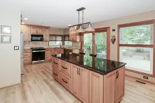 1324 Nantucket Ct, Carol Stream, IL 60188 - Photo 8