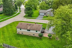 239 Vista Rd, Lake Zurich, IL 60047 - Photo 28