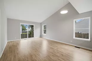 510 S Annandale Dr, Lake in the Hills, IL 60156 - Photo 8