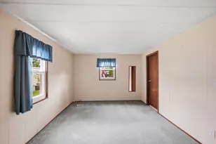 301 Shay Ct, Wheeling, IL 60090 - Photo 10