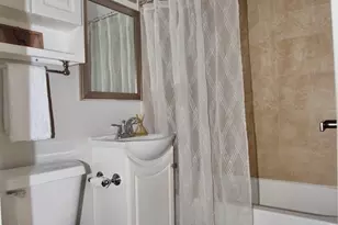 10931 S Lloyd Dr, Worth, IL 60482 - Photo 6