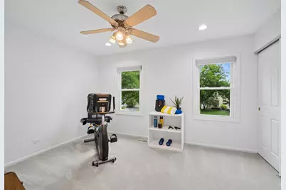 809 W Kingsley Drive, Arlington Heights, IL 60004 - Photo 18