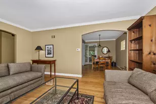 8130 Kilbourn Ave, Skokie, IL 60076 - Photo 4