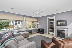 8130 Kilbourn Ave, Skokie, IL 60076 - Photo 8