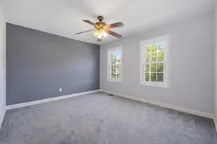 635 N Brookdale Dr, Schaumburg, IL 60194 - Photo 10