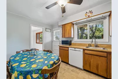 1323 W Sigwalt Street, Arlington Heights, IL 60005 - Photo 4