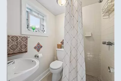 1323 W Sigwalt Street, Arlington Heights, IL 60005 - Photo 8