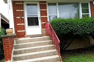 2133 W 49th Pl, Chicago, IL 60609 - Photo 2