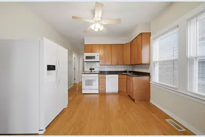 2240 Highland Avenue, Berwyn, IL 60402 - Photo 4