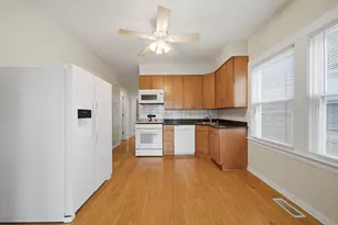 2240 Highland Ave, Berwyn, IL 60402 - Photo 4