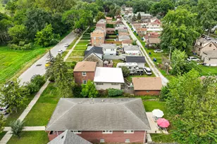 14241 S Mackinaw Ave, Burnham, IL 60633 - Photo 18