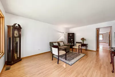 14241 S Mackinaw Avenue, Burnham, IL 60633 - Photo 4