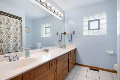 14241 S Mackinaw Avenue, Burnham, IL 60633 - Photo 6