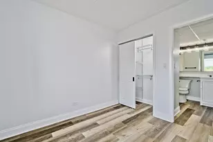 3849 N Parkway Dr, Northbrook, IL 60062 - Photo 10