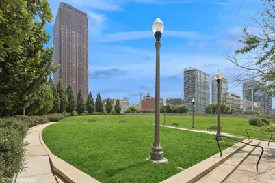 235 W Van Buren Street #1518, Chicago, IL 60607 - Photo 16