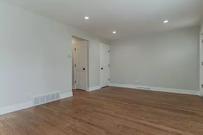9207 S Greenwood Avenue, Chicago, IL 60619 - Photo 10
