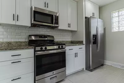 9207 S Greenwood Avenue, Chicago, IL 60619 - Photo 14