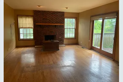 40W003 Russell Road, Elgin, IL 60124 - Photo 6