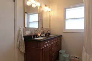 510 W Millns Ct, Addison, IL 60101 - Photo 18
