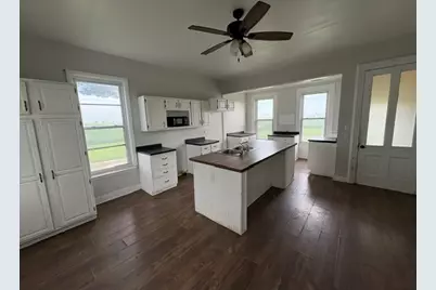 2295 170th Avenue, Reynolds, IL 61279 - Photo 8