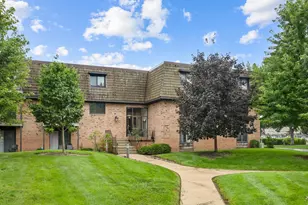 1 Oak Creek Dr, Buffalo Grove, IL 60089 - Photo 12