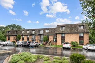 1 Oak Creek Dr, Buffalo Grove, IL 60089 - Photo 24