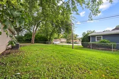 110 Bay Road, McHenry, IL 60051 - Photo 24