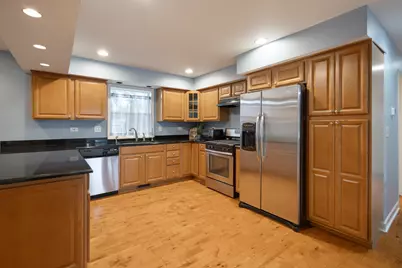 110 Bay Road, McHenry, IL 60051 - Photo 8